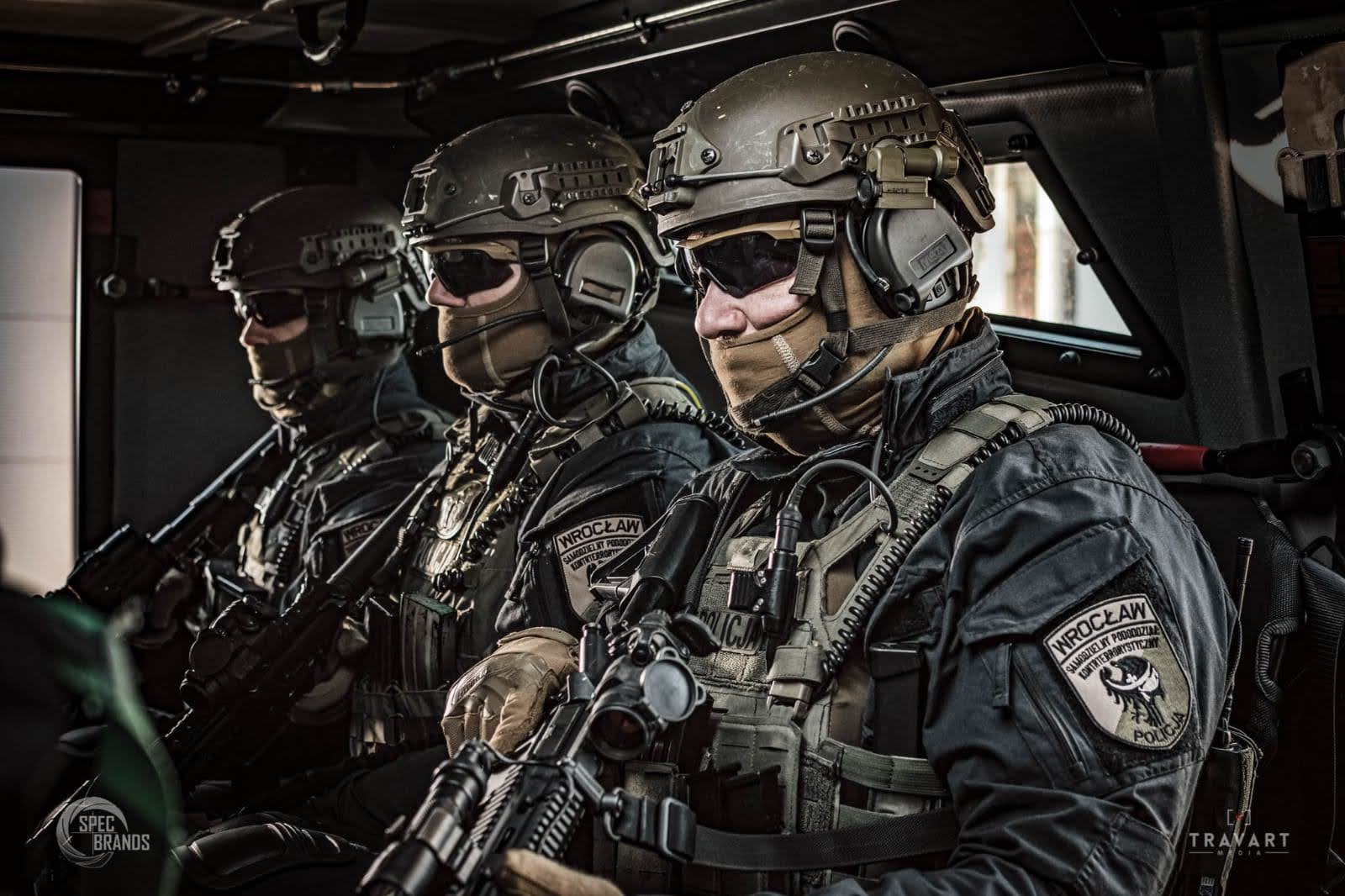 Tactical specialist in combat gear – special forces training at AntiTerrorist Foundation